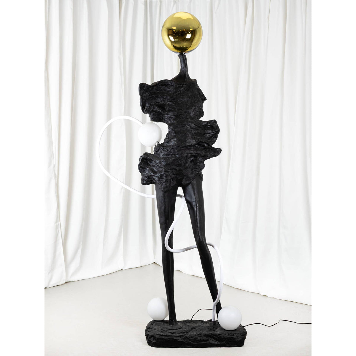 Lampadaire Nocturne – Résine noire & verre opalin | 198 cm | Maison4SDesign
