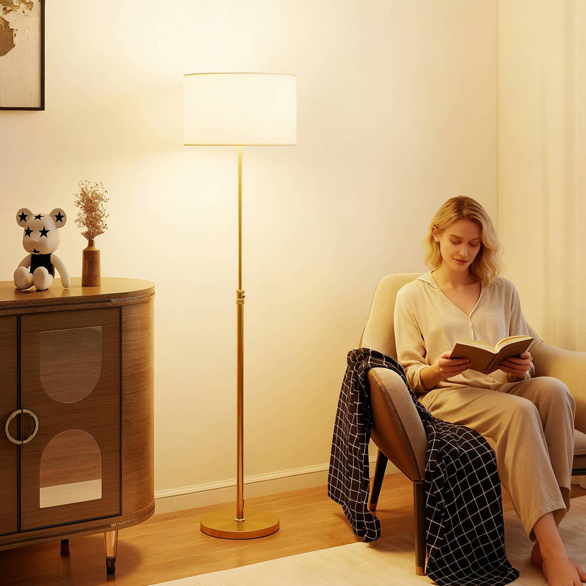 Lampadaire Doré Réglable avec Télécommande RF – Lumière & Ambiance sur Mesure